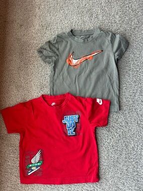 2 Nike Kids' Short-Sleeve Tee + 1 shorts